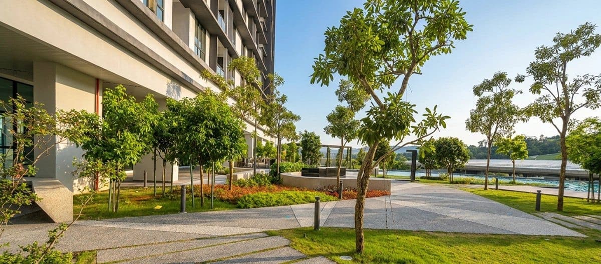 B11 Parkland Residence: the garden deck