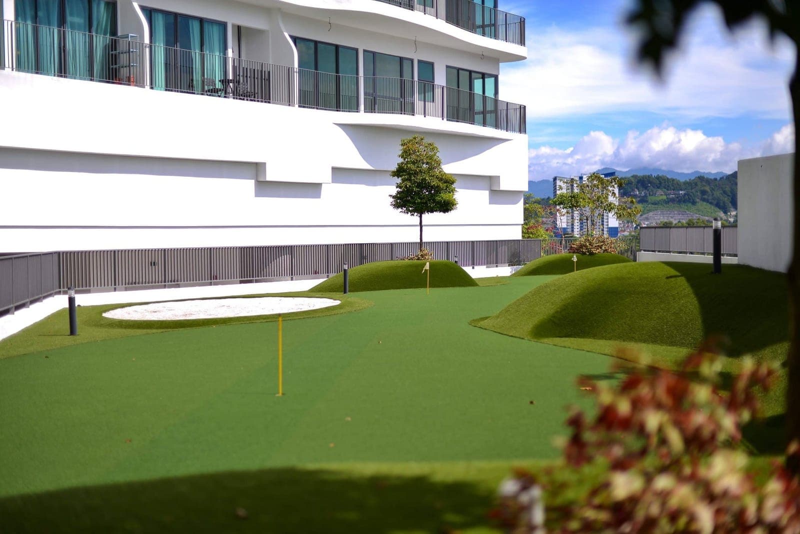 Datum Jelatek: the putting green