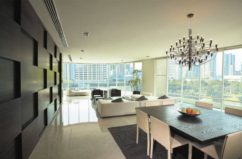 The Oval Kuala Lumpur: living and dining room